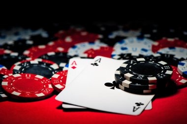 rogtoto slot mobile app interface showing live-dealer tables and sportsbook markets