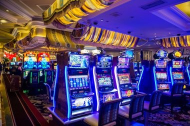 Live dealer at rogtoto slot Togel table with multiple camera angles and real-time chat interface