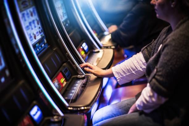 Dragon Tiger card game on rogtoto slot live table
